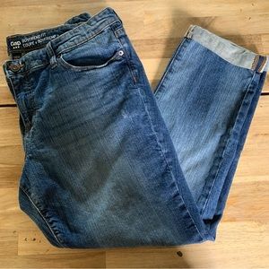 Gap Boyfriend Fit Jean 16